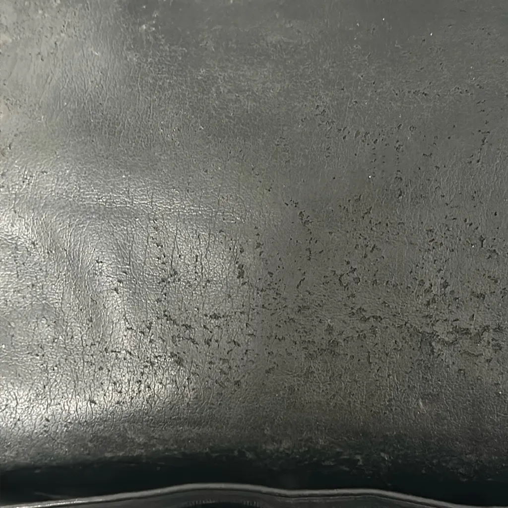 Vintage black leather bag
Tignanello - Image 11