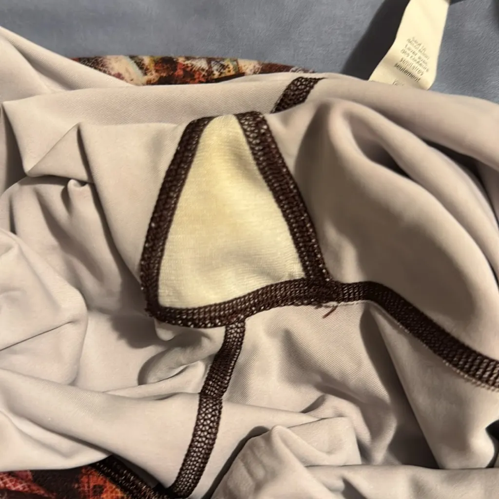 Invigorate training tank and shorts - Image 3