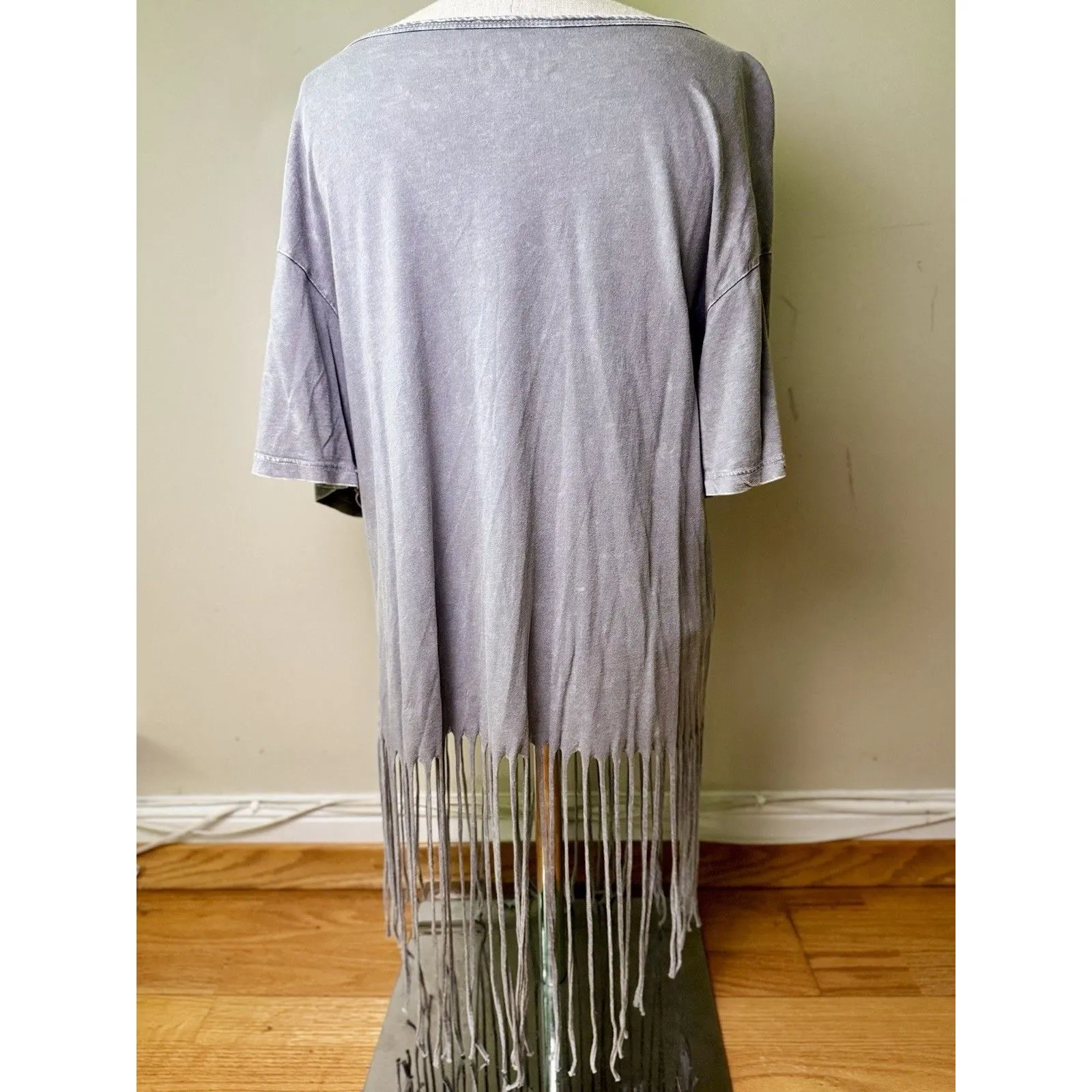 AC/DC Women's Short Sleeve Cropped T-shirt Grey Band Tee Fringe Size XL - Image 2