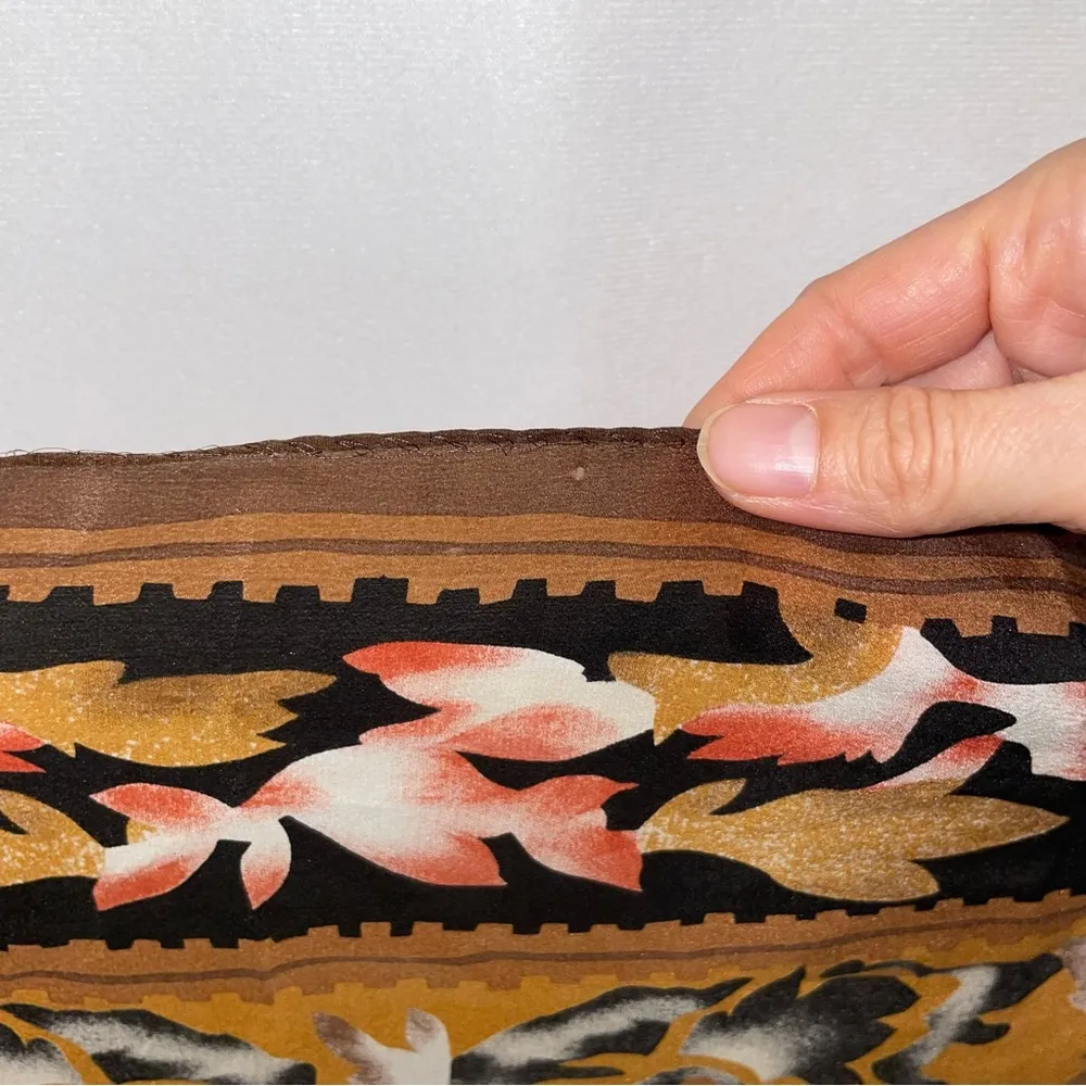 Beautiful soft vintage silk scarf leaves 🍁 fall Anne Klein - Image 5