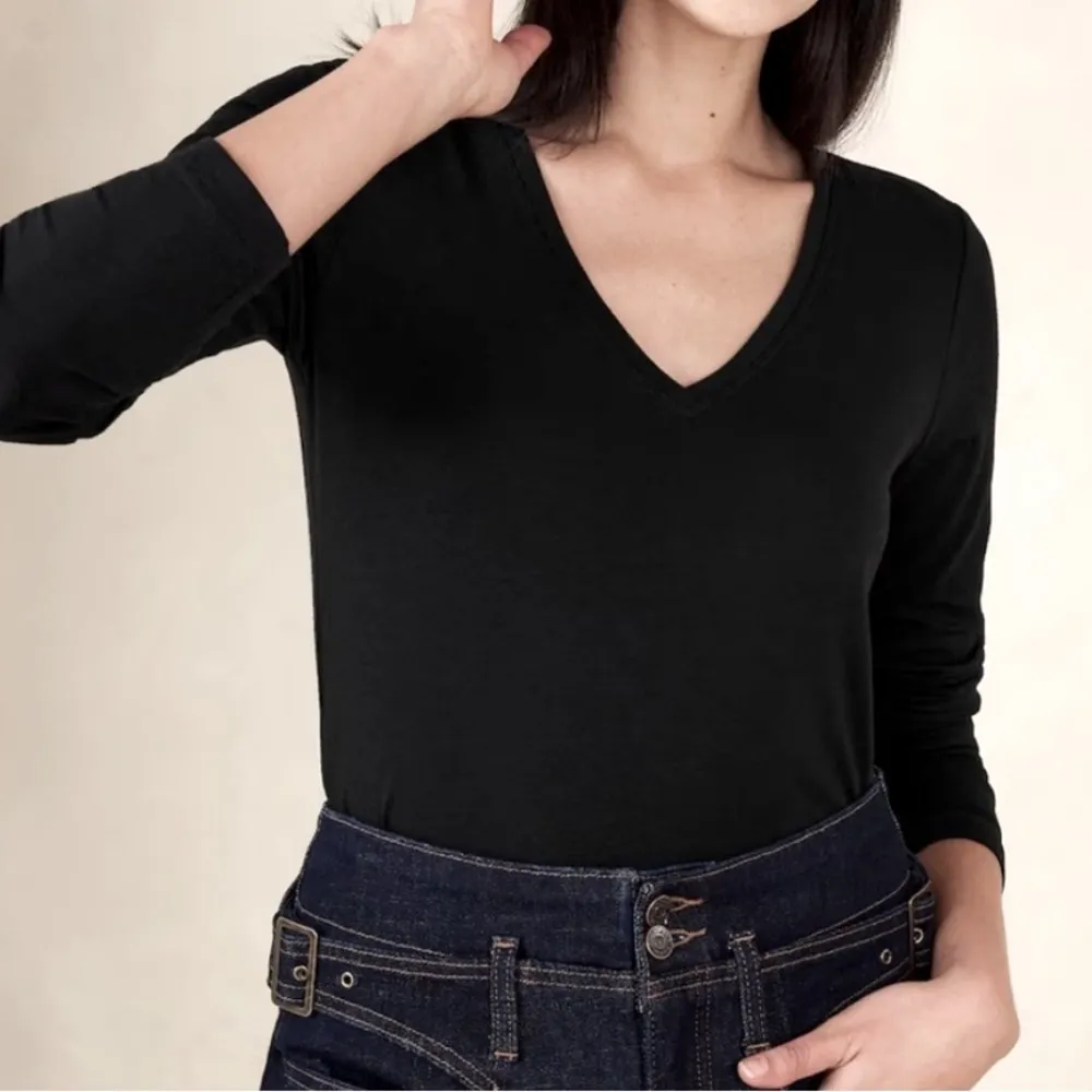 Banana Republic Factory Timeless Tee Long Sleeve Women’s Size Large Black EUC! - Image 7