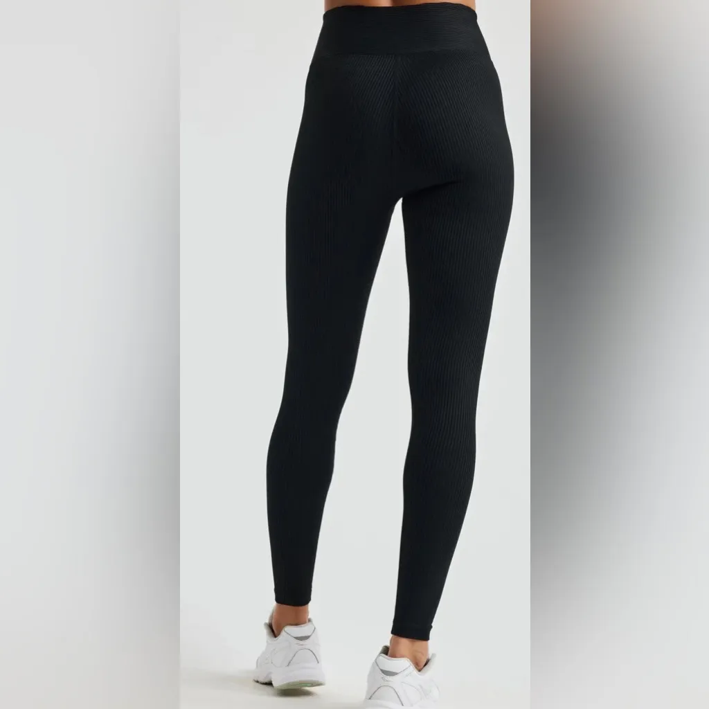 Year of Ours Ribbed Football Legging
Black | Size Medium Black - Image 2