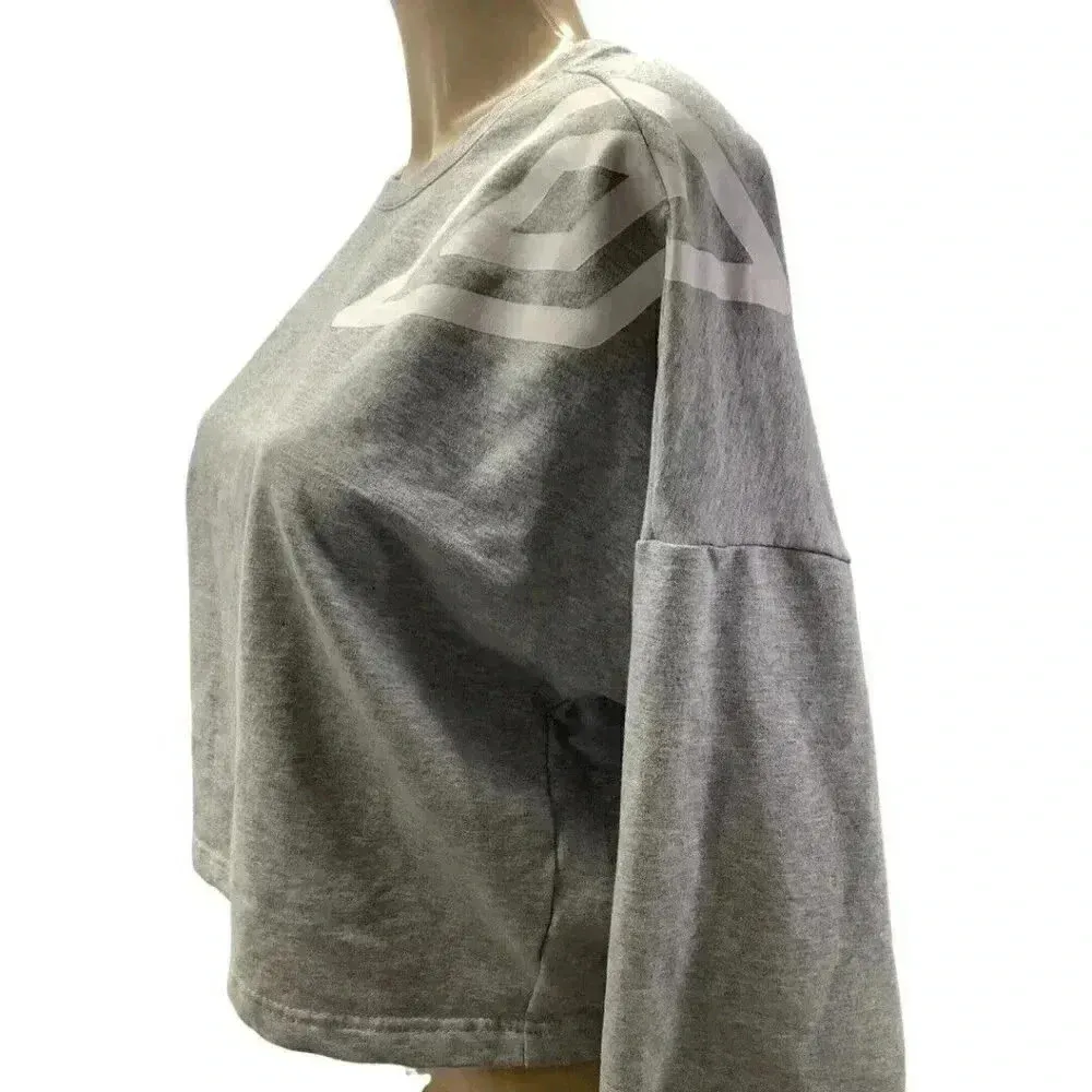Umbro Grey Crop Size XXL Sweatshirt. Preowned - Image 2
