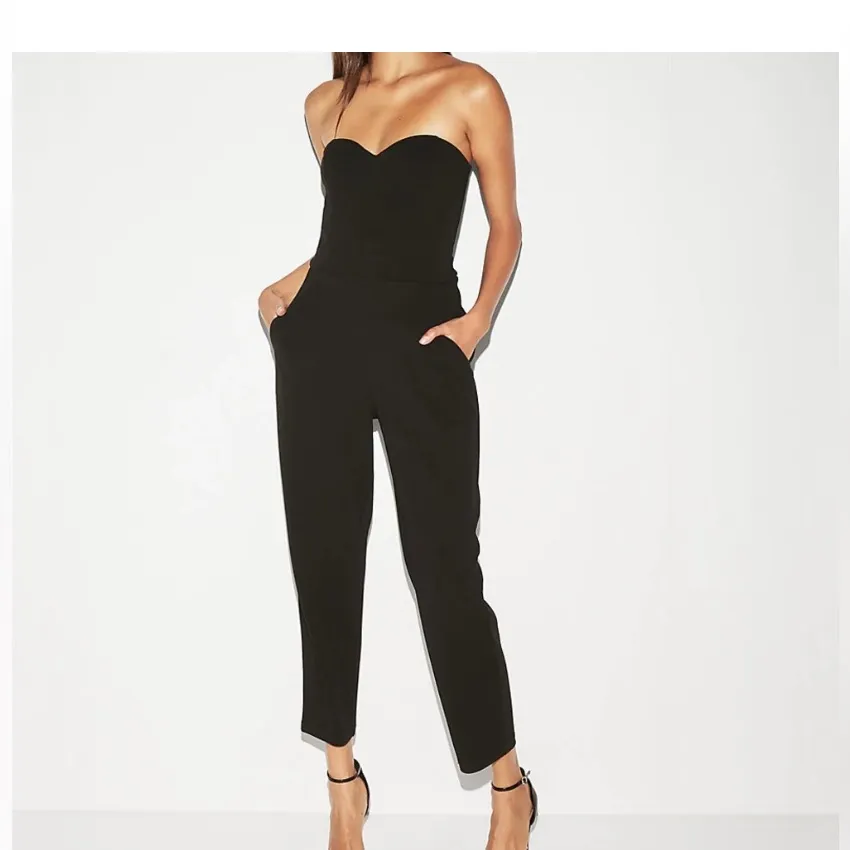 Express Elegant Black Jumpsuit - Image 10