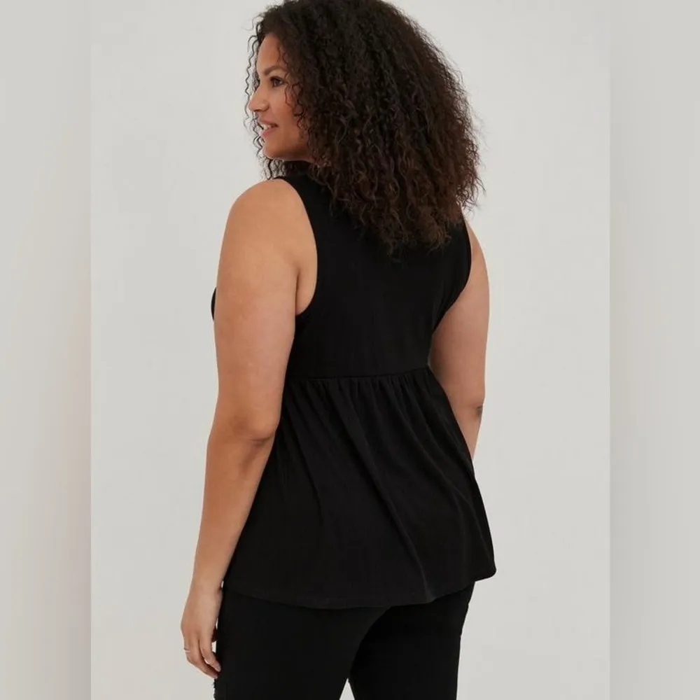 Torrid Black Babydoll Textured Jersey V-Neck Lace-Up Lace Pieced Top - size 1 - Image 7