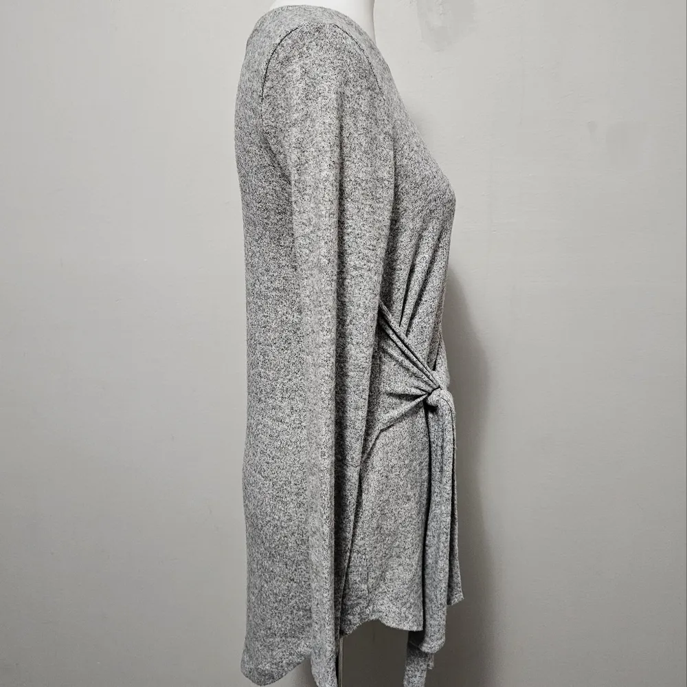 Anthropologie Postmark Providence Gray Tie Waist Knit Tunic Size Small - Image 6