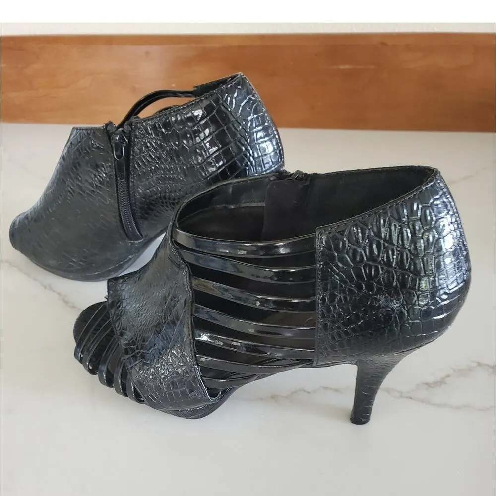 Maurices Strappy High Heels Size 8 1/2  4"Heel Faux Alligator Leather - Image 5