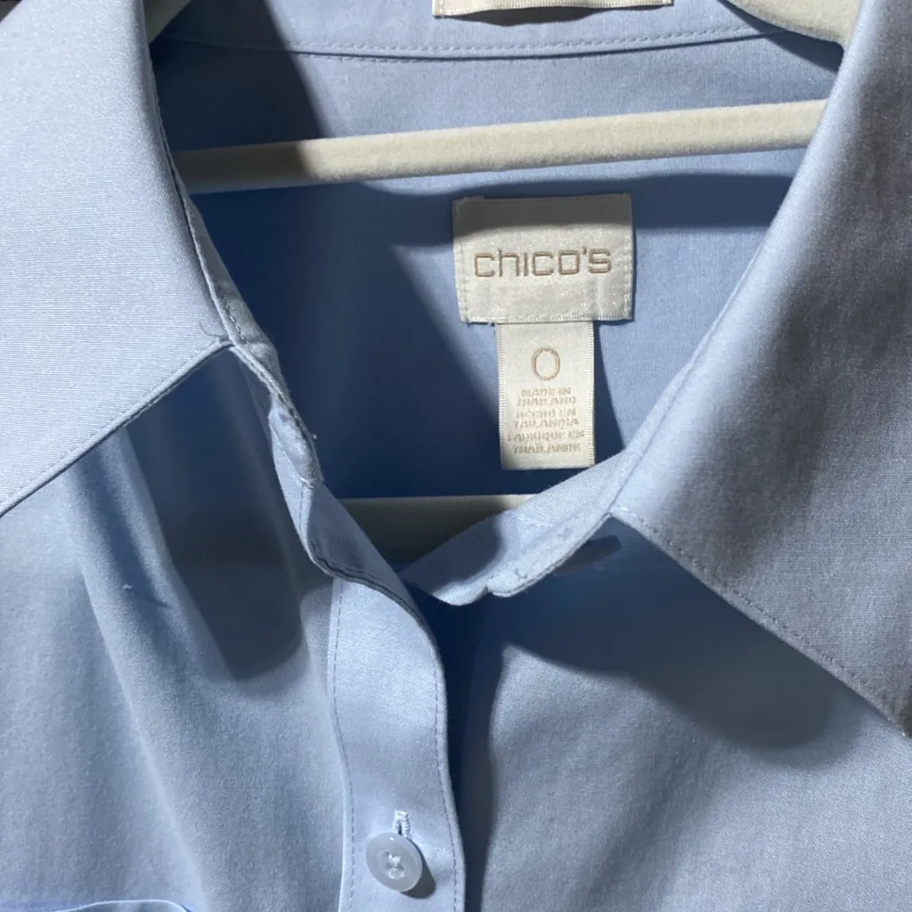 Chico’s Button down Shirt 3/4 length sleeve. Size 0 Blue - Image 5