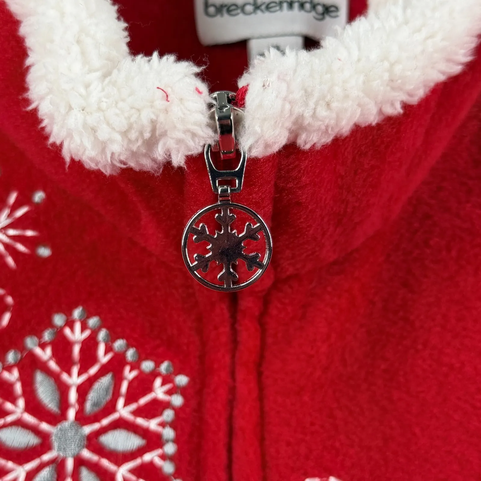 Breckenridge XL Red Fleece Vest Snowflake Embroidered Holiday Christmas Winter - Image 6