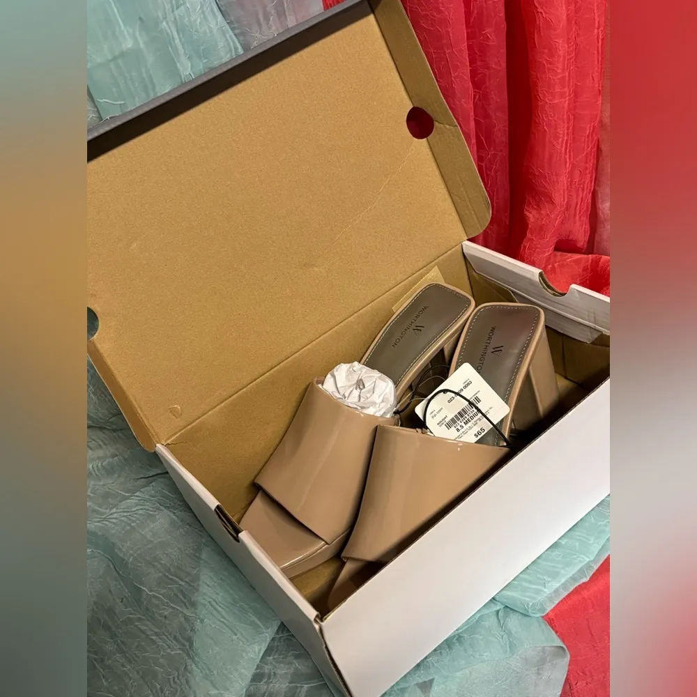 Worthington Tan Mules Sleek Design Comfortable Fit - Image 4