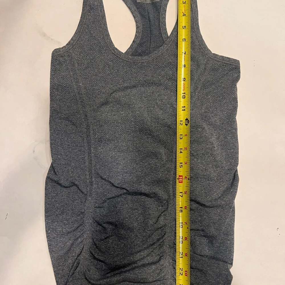 Athleta Women's Gray Fast Track Tank Top size XS - Image 6