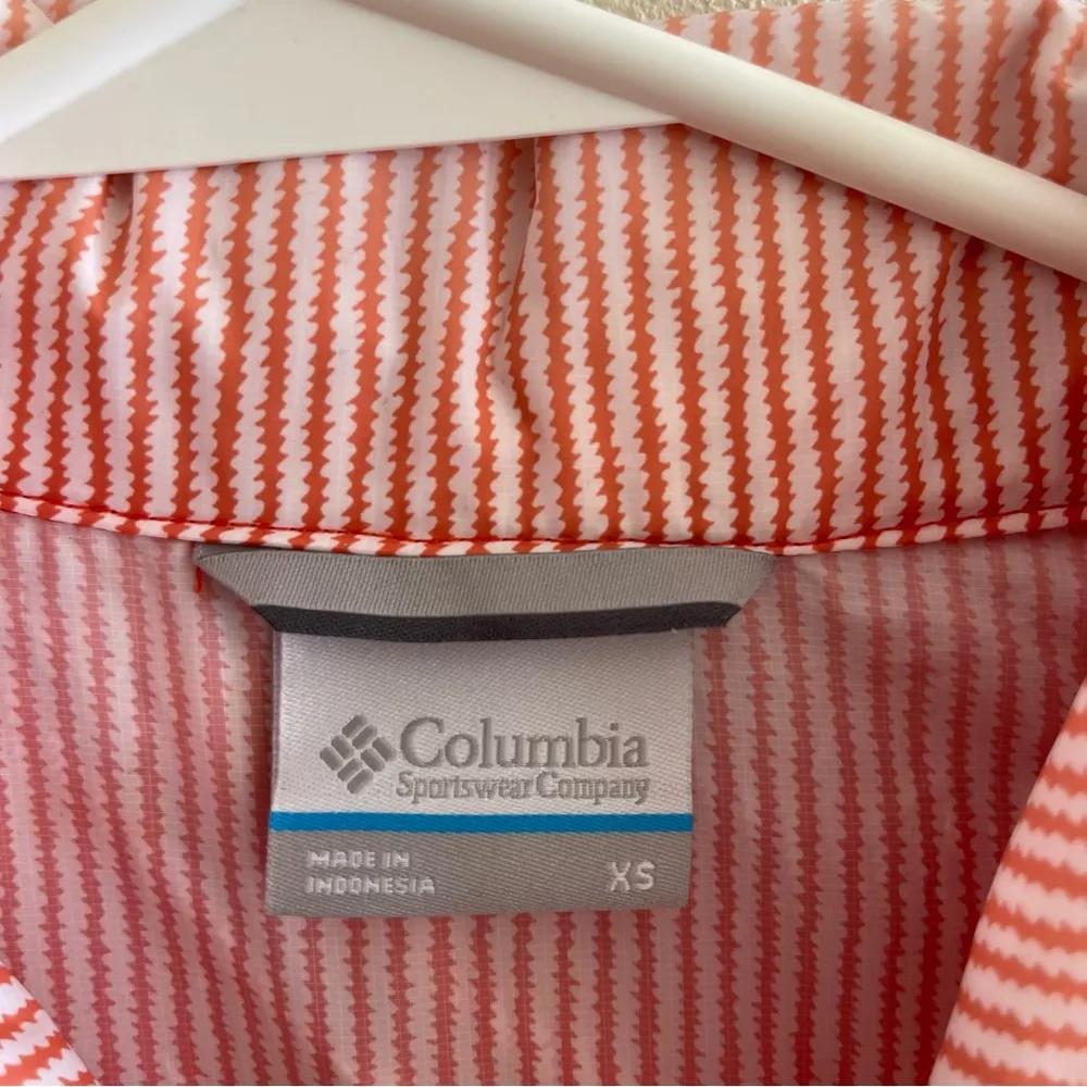 Columbia  Ombré Windbreaker Jacket - Image 4