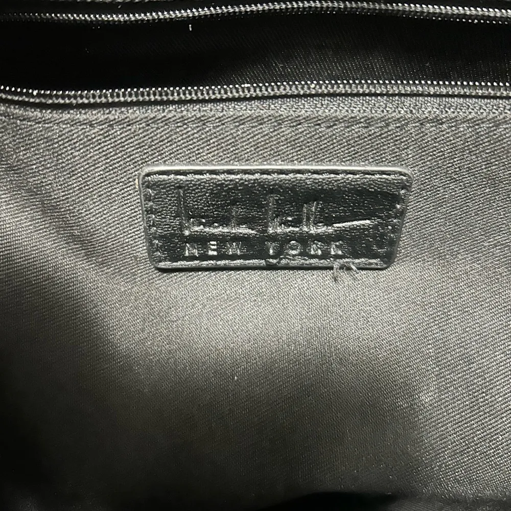 Nicole Miller  Black Leather Handbag-great shape-large - Image 5