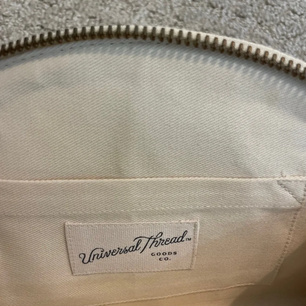 Universal Thread Pink & White Tribal Zippered Crescent Clutch - Image 4