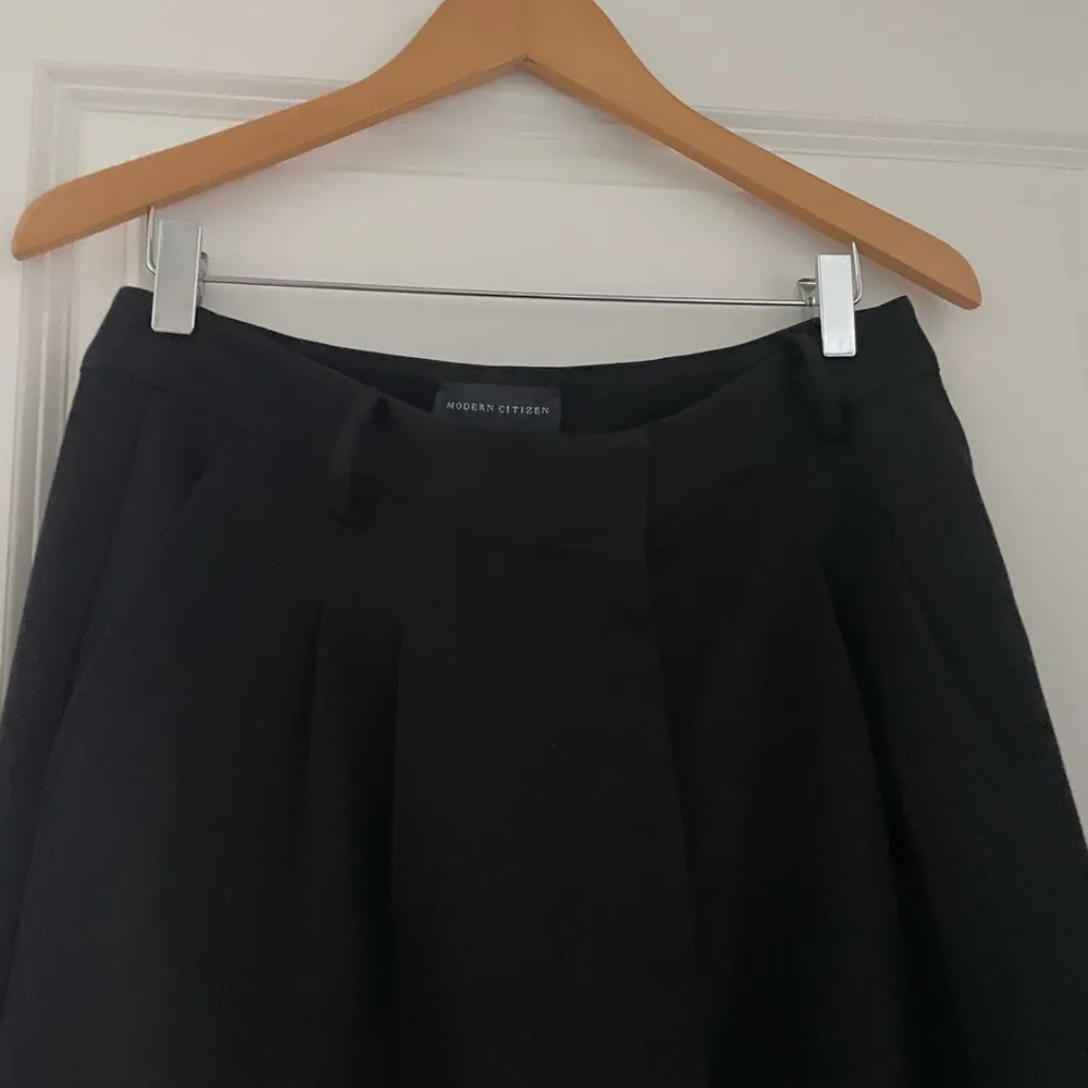 Modern Citizen Wide Leg Pleated Midweight High Rise Trouser Pants - Image 5