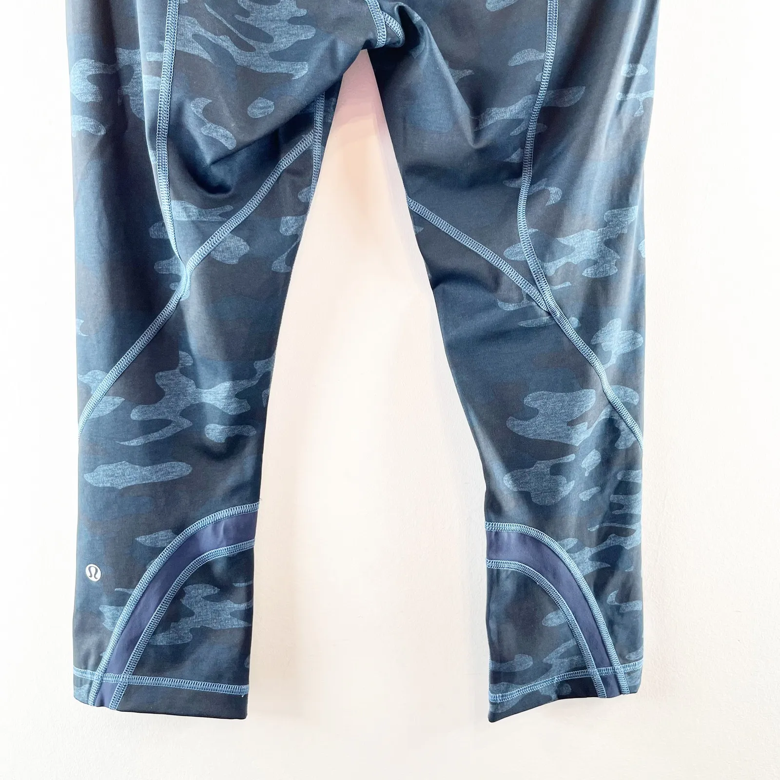 Lululemon Mid Rise Run Inspire Crop Camo Leggings Blue 8 - Image 7
