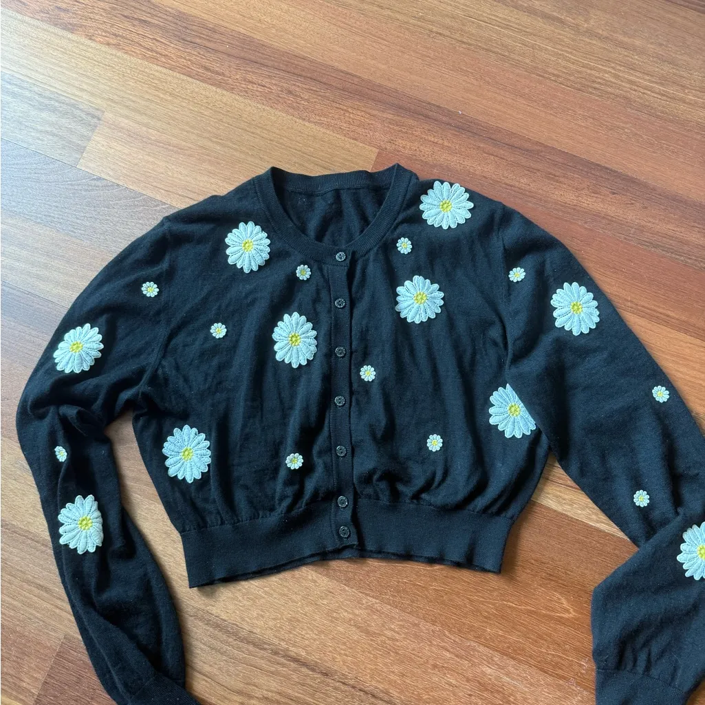 Dolce & Gabbana Daisy Crop Cashmere Cardigan - Image 2
