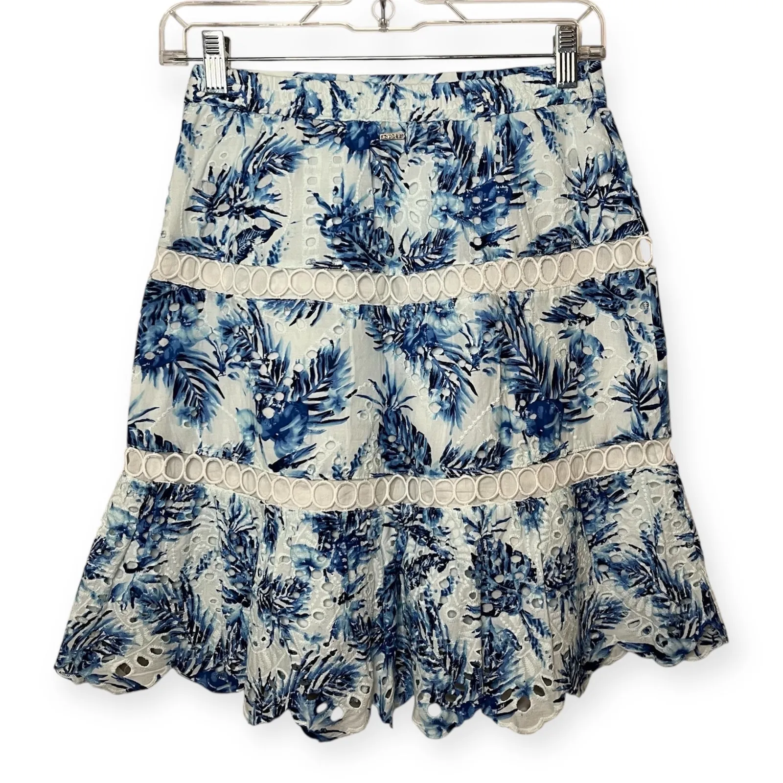Guess Noelle Blue White Floral Eyelet Embroidered Mini Skirt with Lace Trim Sz S - Image 5