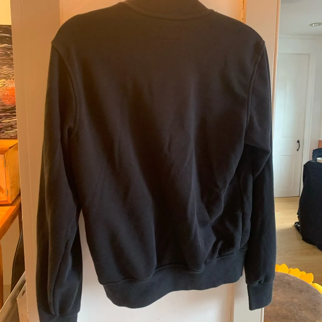 Comfy converse sweater - Image 5