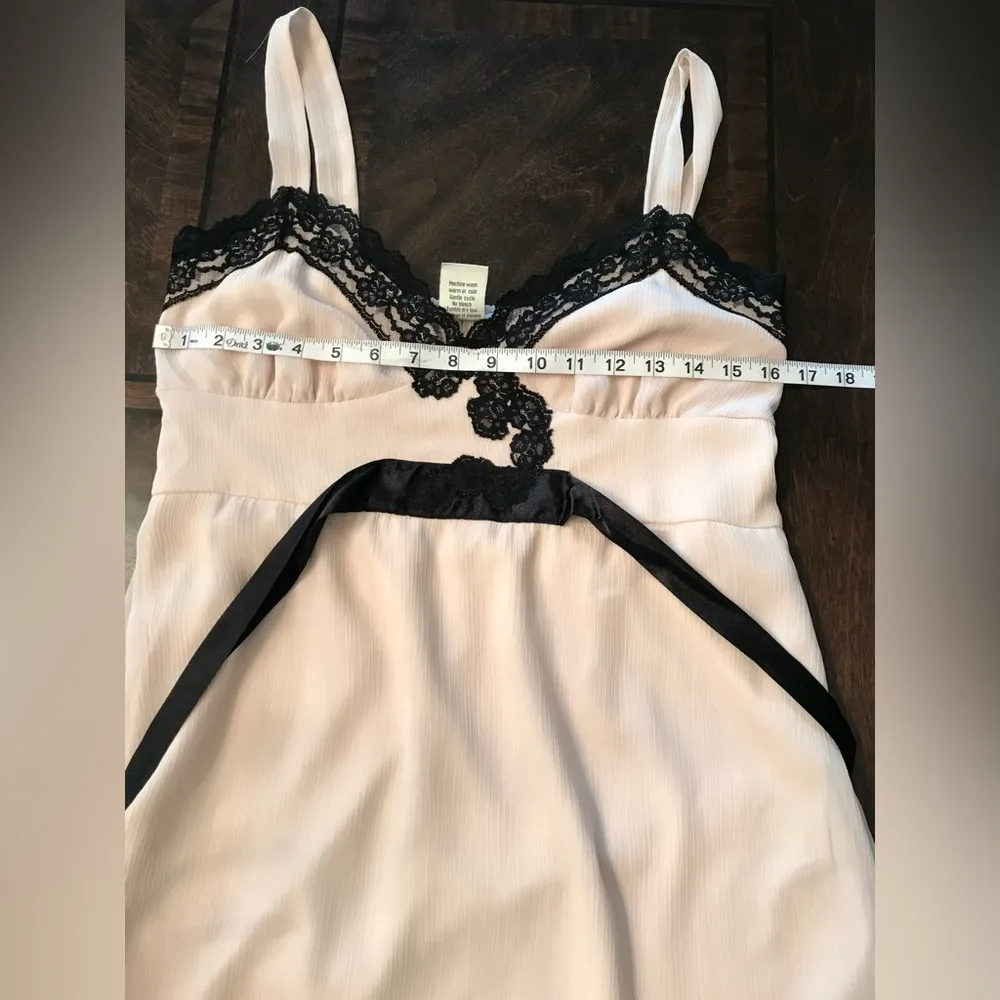 EUC Y2K Nude midi dress with black lace appliques sz M Size M - Image 4