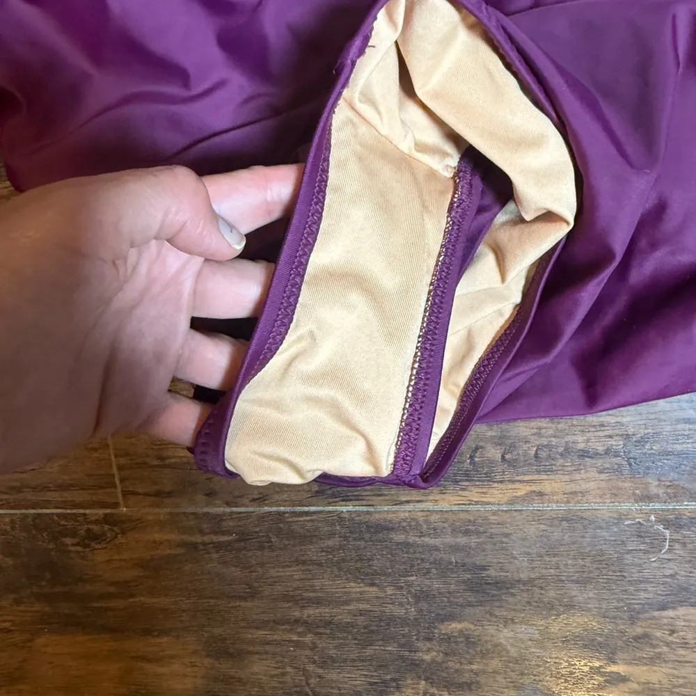 J. Crew Ruched One-Shoulder One-Piece
Swimsuit Iris Purple 14 UPF 50 Padding - Image 7