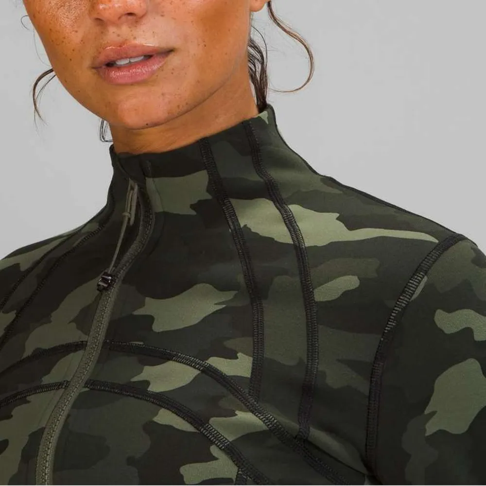 Lululemon ၄၂ Define Jacket Heritage 365 Camo Medium Olive Multi - Image 5