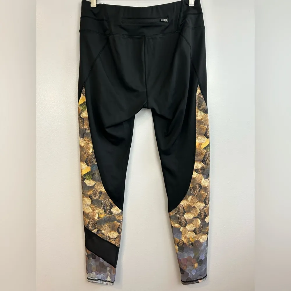 Athleta Asymmetrical Mesh Sonar Honeycomb Leggings Size Medium - Image 3