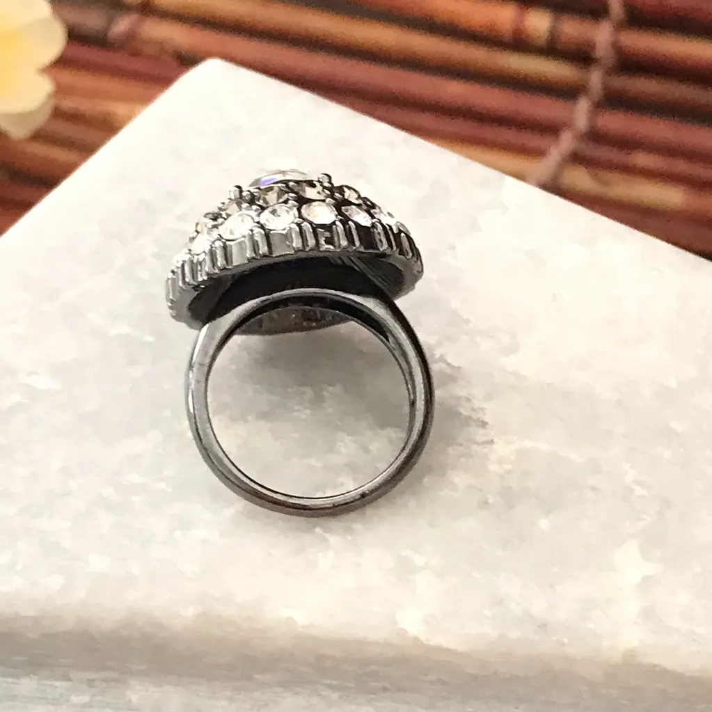 Premier Designs  Multi Crystal Dome Ring Size 8 - Image 8