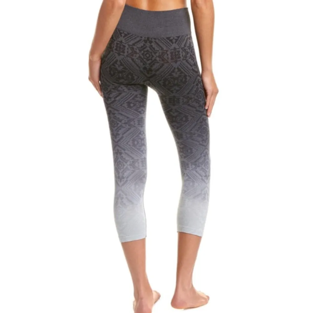 NEW ✨ ELECTRIC YOGA Ombre Jacquard Capri - Image 5
