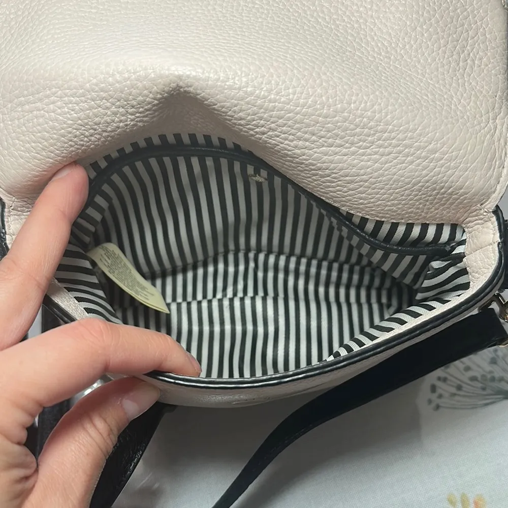 Kate Spade  multipocket Black and Cream Crossbody Bag - Image 3