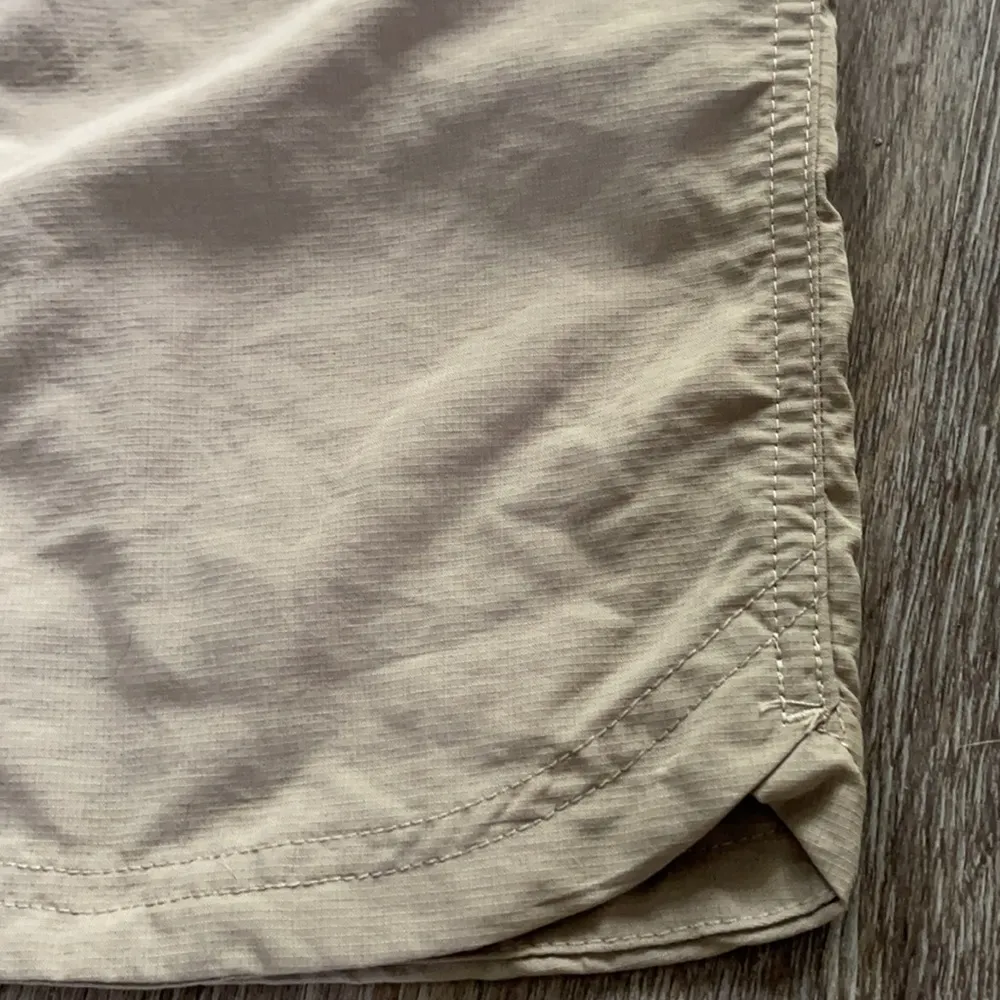 The North Face Horizon 2.0 Khaki Capris Size 4 - Image 10