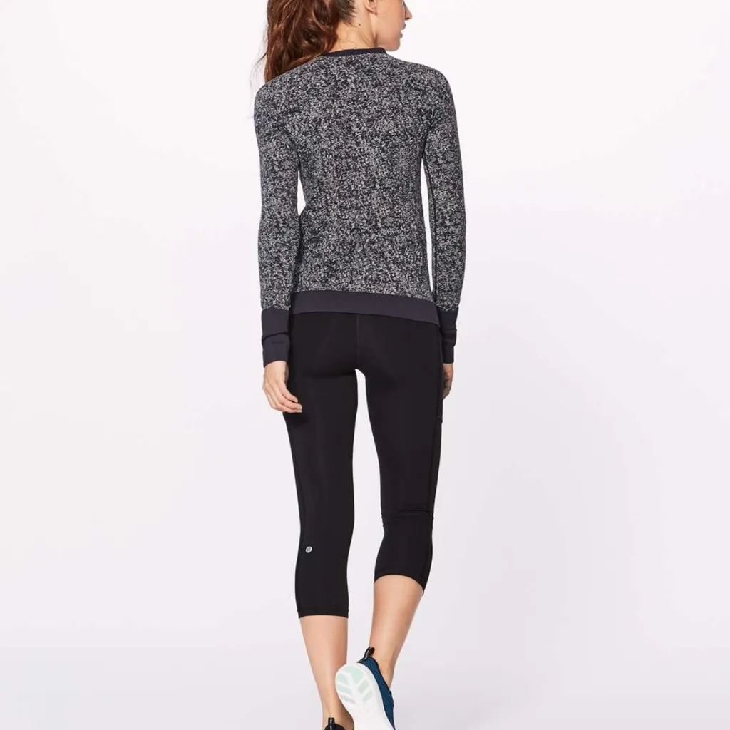 Lululemon Rest Less Pullover Size 4 - Image 3