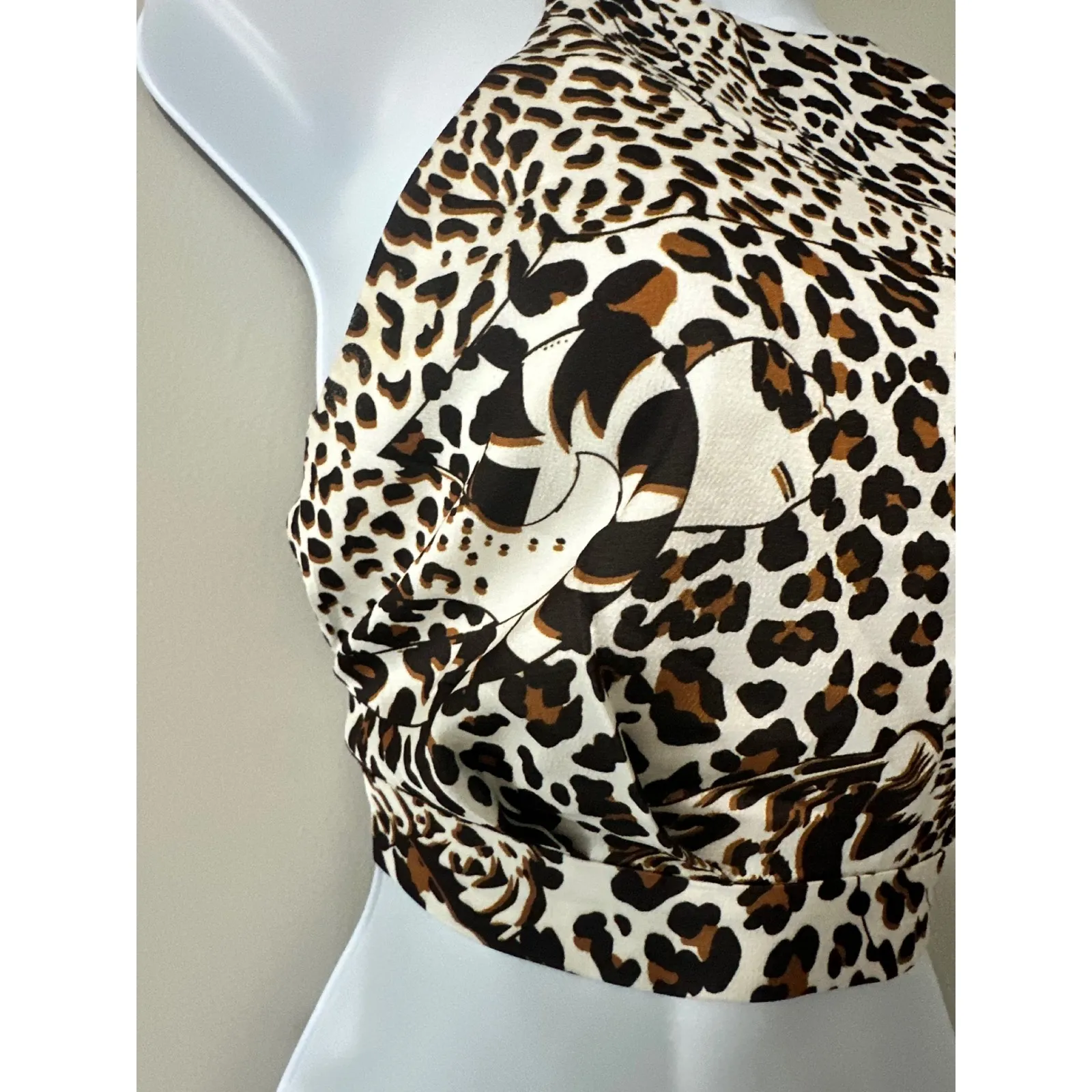 AQUA Leopard Print Halter‎ Crop Top Zipper Back Size S Women's Fashion - Image 6