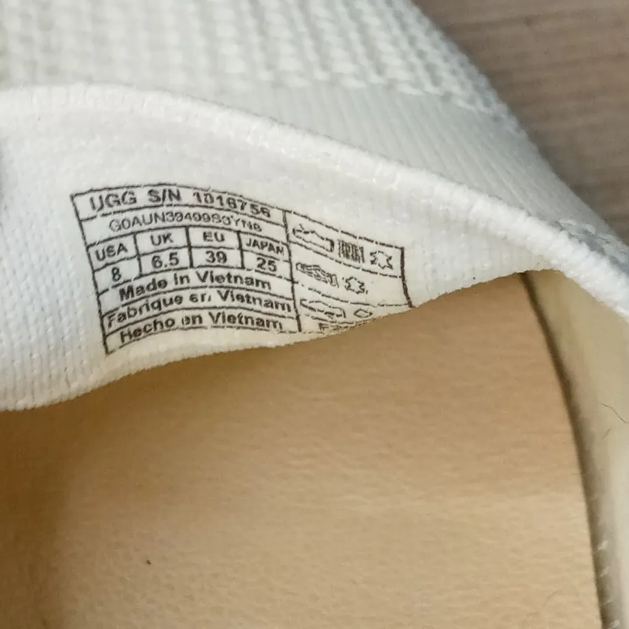 UGG Knit Slip On Sneakers Shoes Womens Size 8 US Cream Casual Comfort Minimalist - Image 10