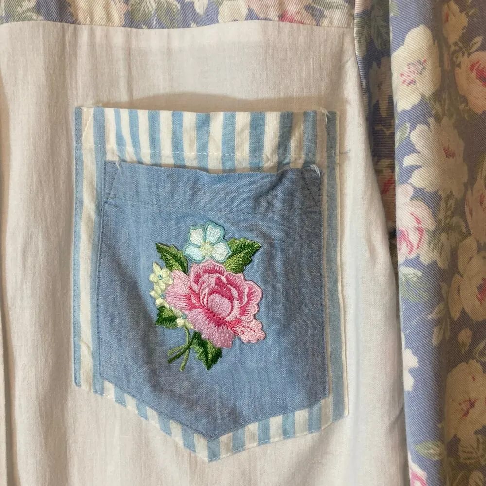 Vintage 90’s Fritzi California Retro White Blue Flowers Stripes Button Shirt Top Size M - Image 9