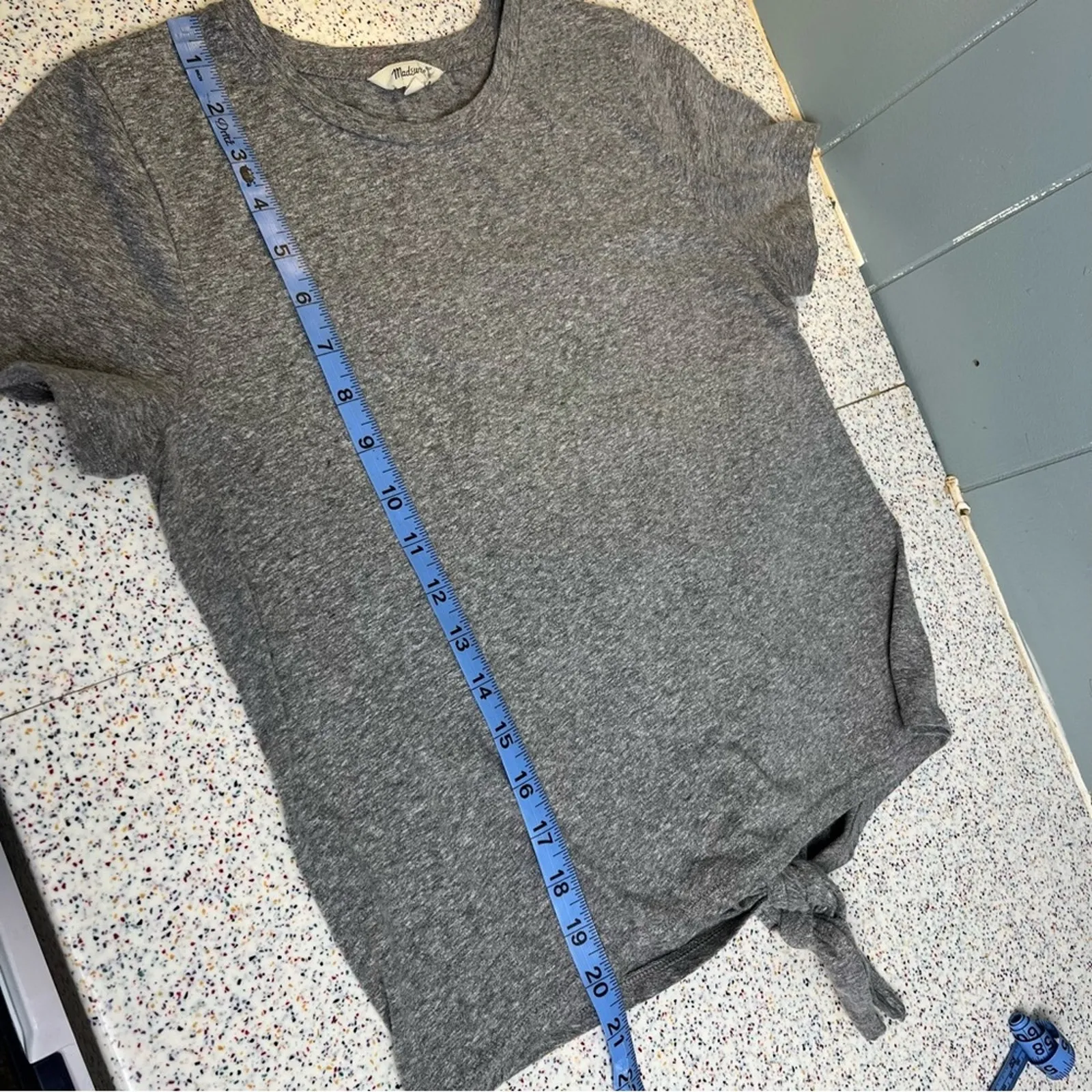 Madewell Knot-Back Tee Gray - Image 5