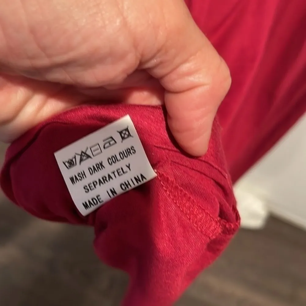OUGES LONG SLEEV V NECK WRAP WAIST MAXI JERSEY KNIT IN CRANBERRY Size L - Image 6