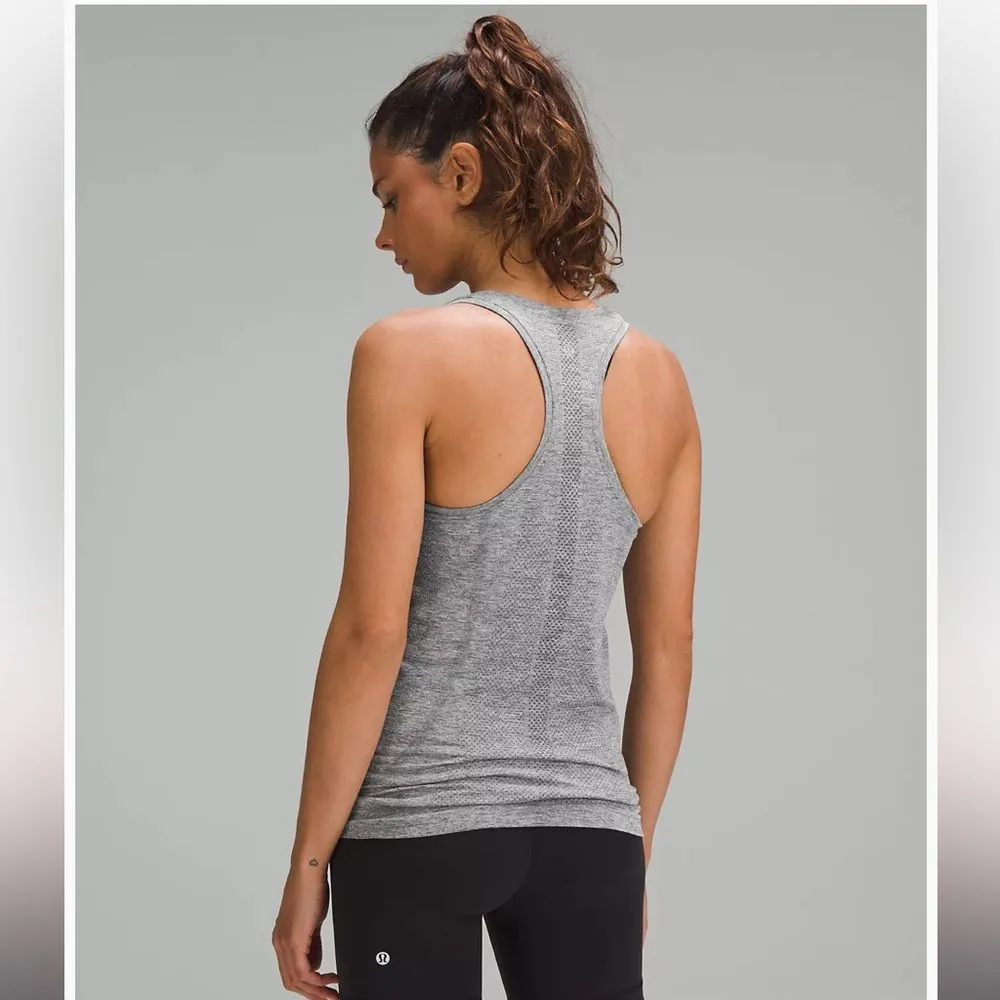 Lululemon Swiftly Tech Racerback Tank Size 4 Light‎ Gray Marl Fitted Sporty Gym - Image 5