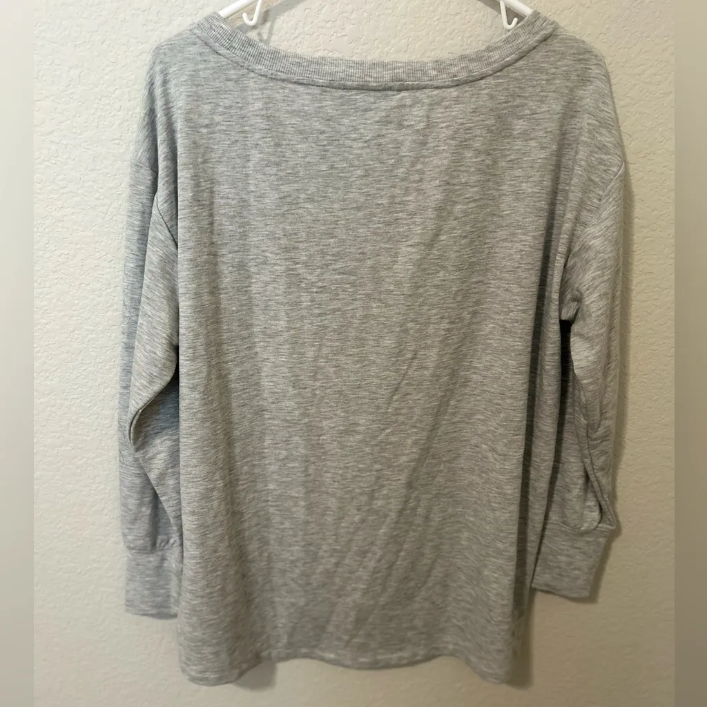 Victoria’s Secret Oversized Sweater Metallic Logo Sleeve Size Small EUC - Image 6