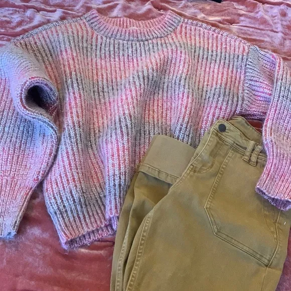 🎀Women’s crop sweater🎀 - Image 2