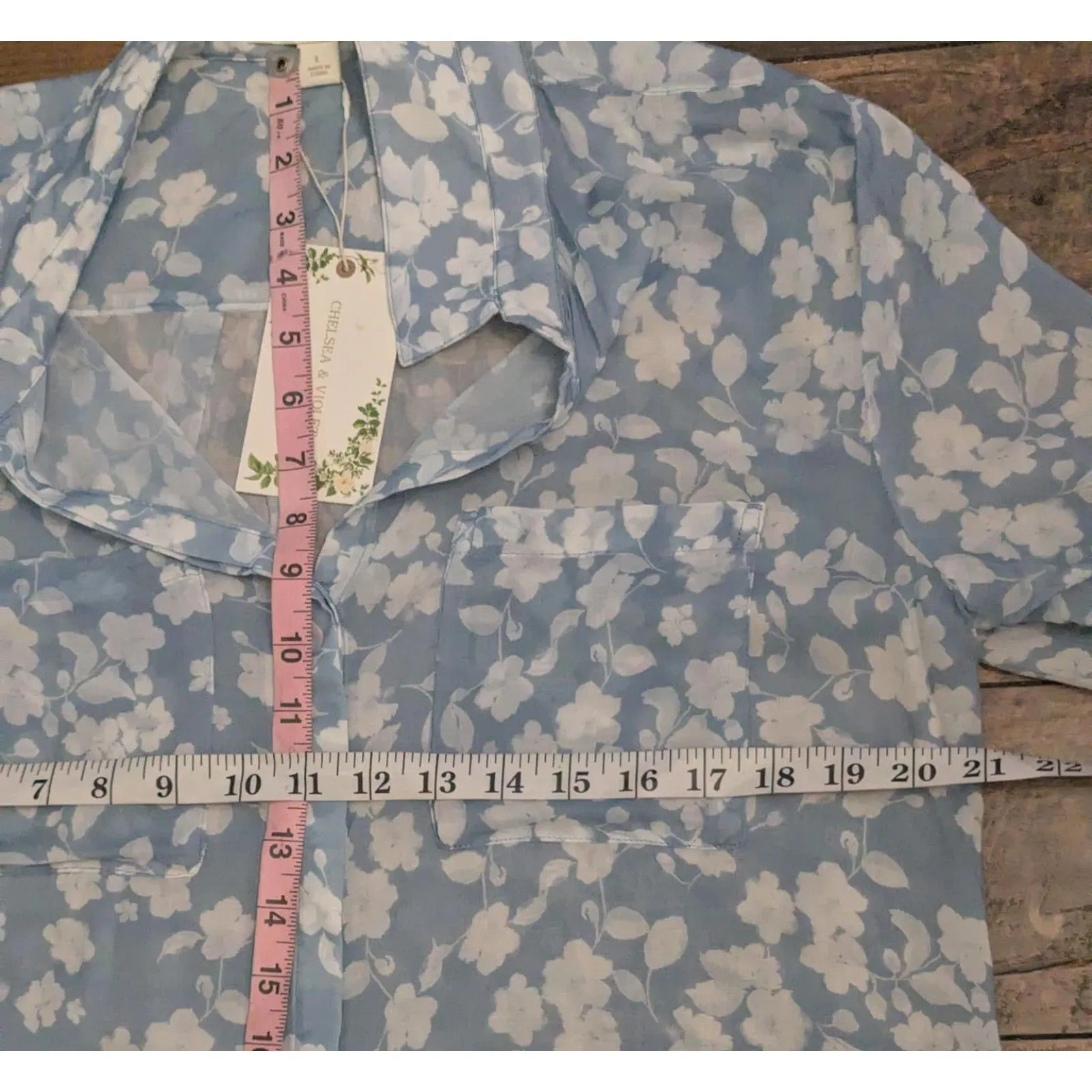 CHELSEA & VIOLET Ocean View Floral Button Down Blouse Large NWT - Image 5