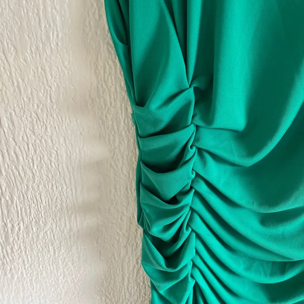 [Halston Heritage] Green Ruched Side Dress-Size medium - Image 6