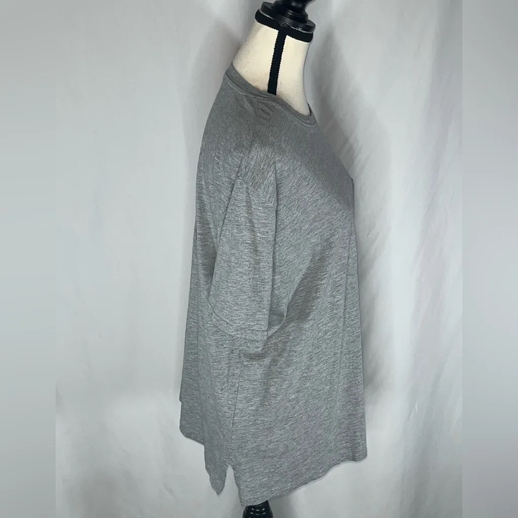 NFL Team Apparel Kansas City Chiefs Helmet Graphic Unique Women’s T-Shirt XL - Image 6