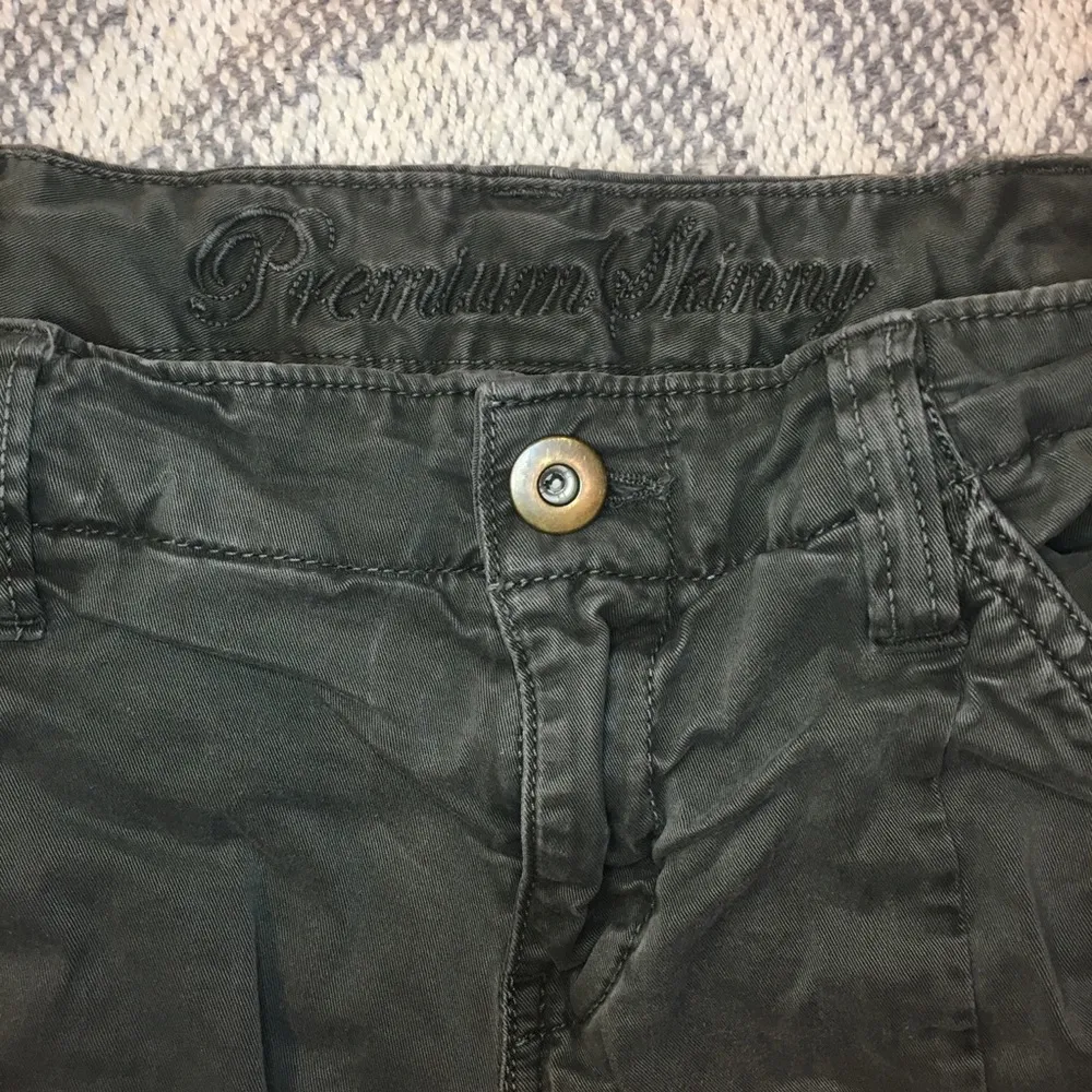 GAP Premium Skinny Gray Cargo Jeans,  2/26 Regular - Image 7