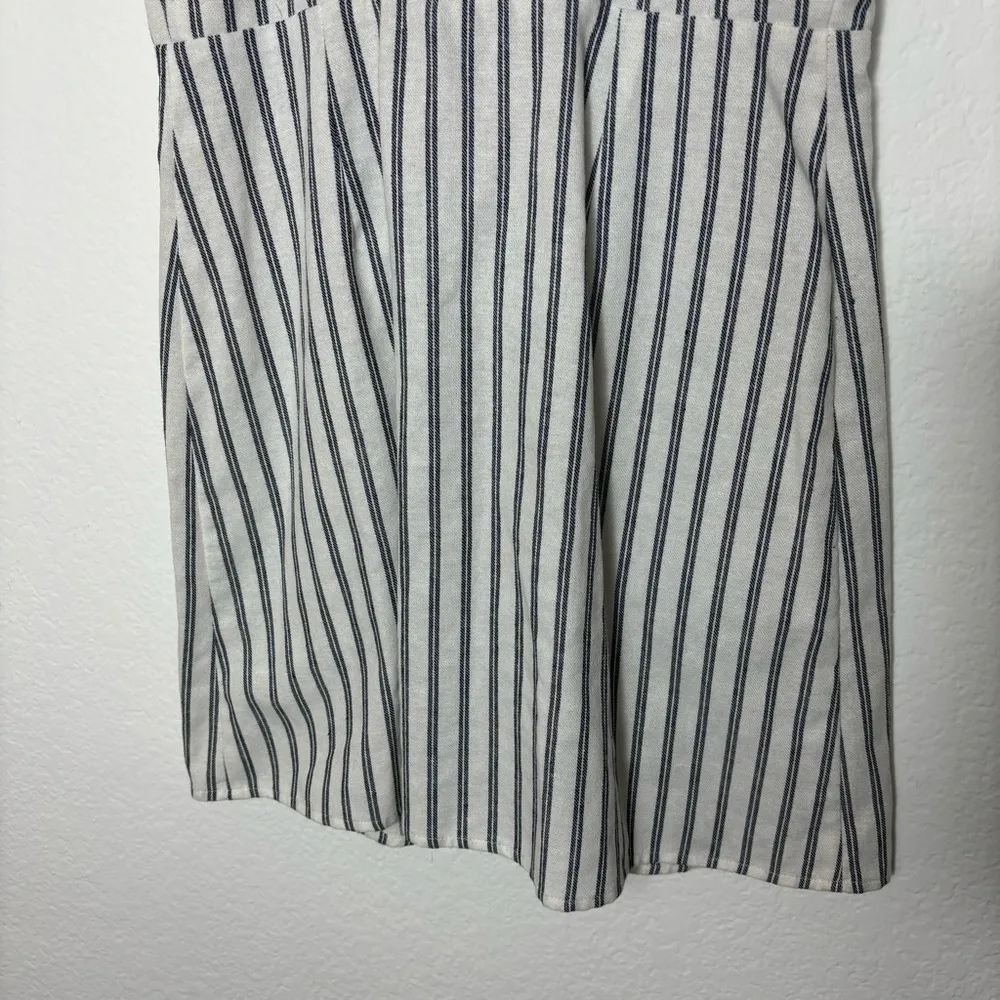 Tilly’s Ivy & Main Striped Blue and White Button Down Mini Dress size Medium - Image 4