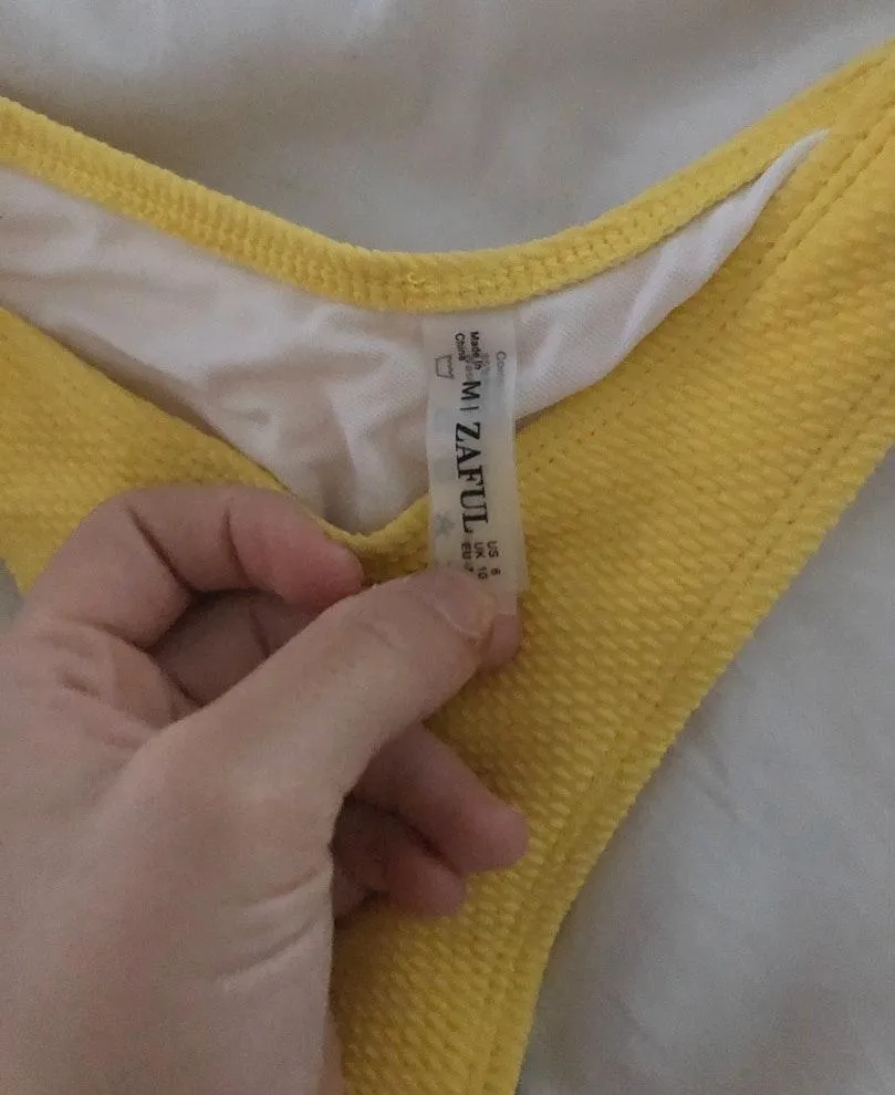 Zaful Yellow Thong Bikini Bottoms - Image 2