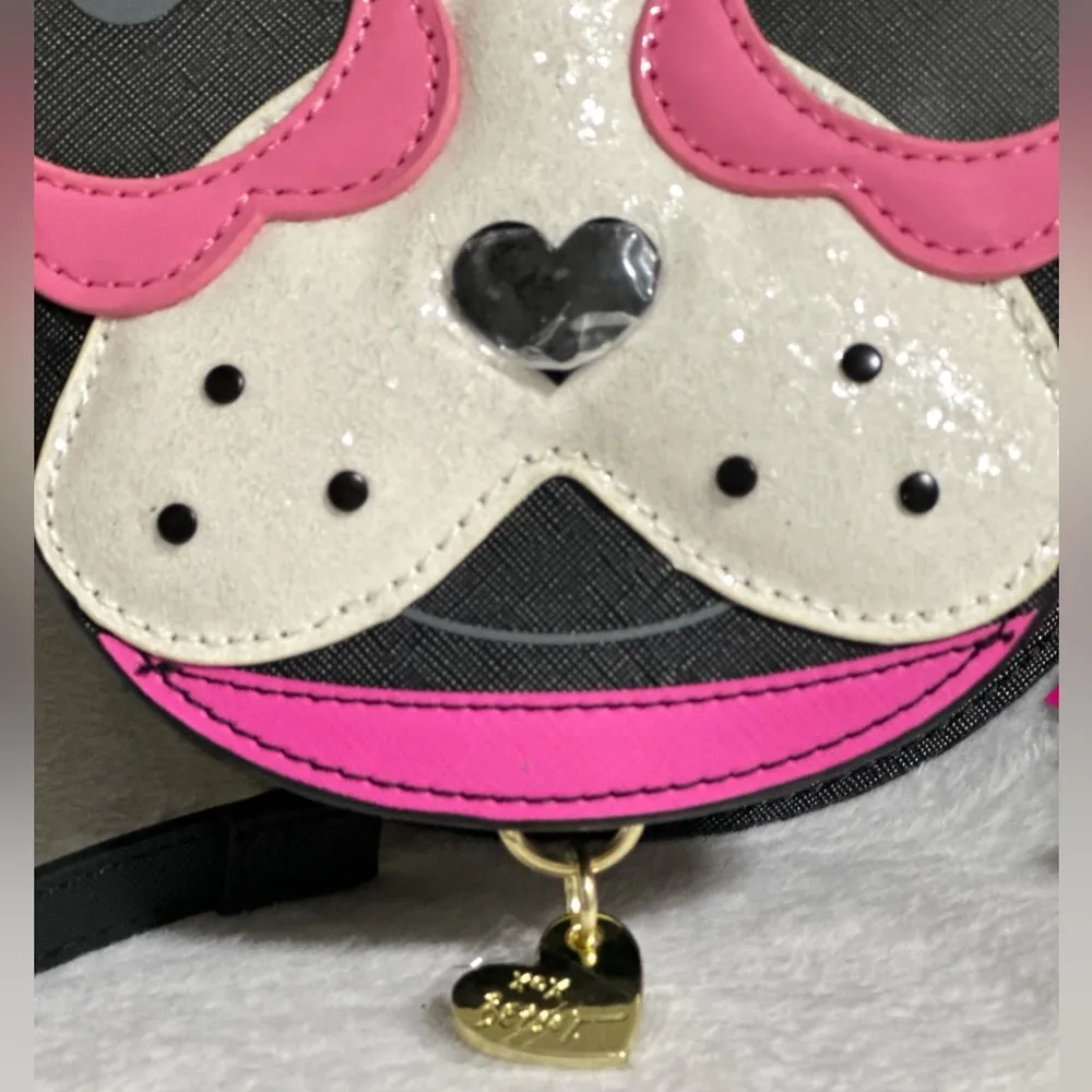 XO PUP
Kitsch Puppy Dog with Sunglasses - Image 3