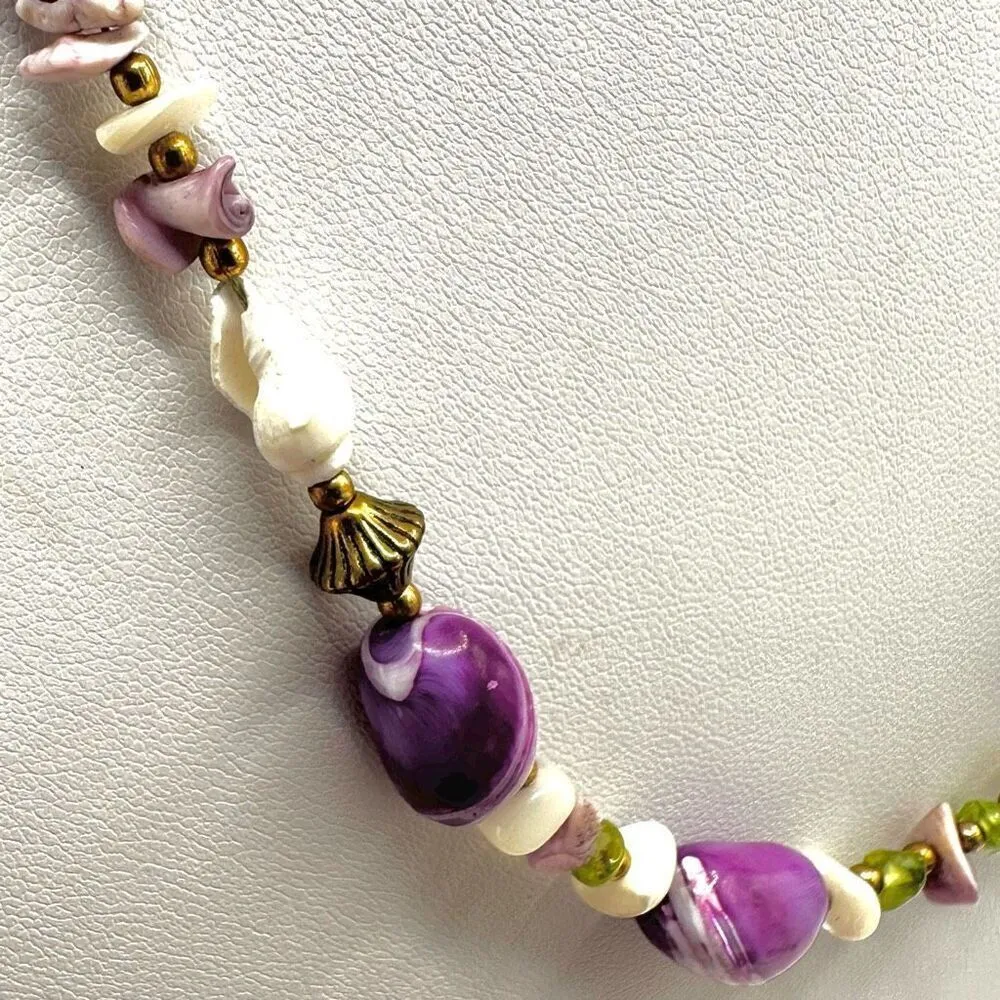 Faux Pearl, peridot shell purple beaded necklace - Image 10