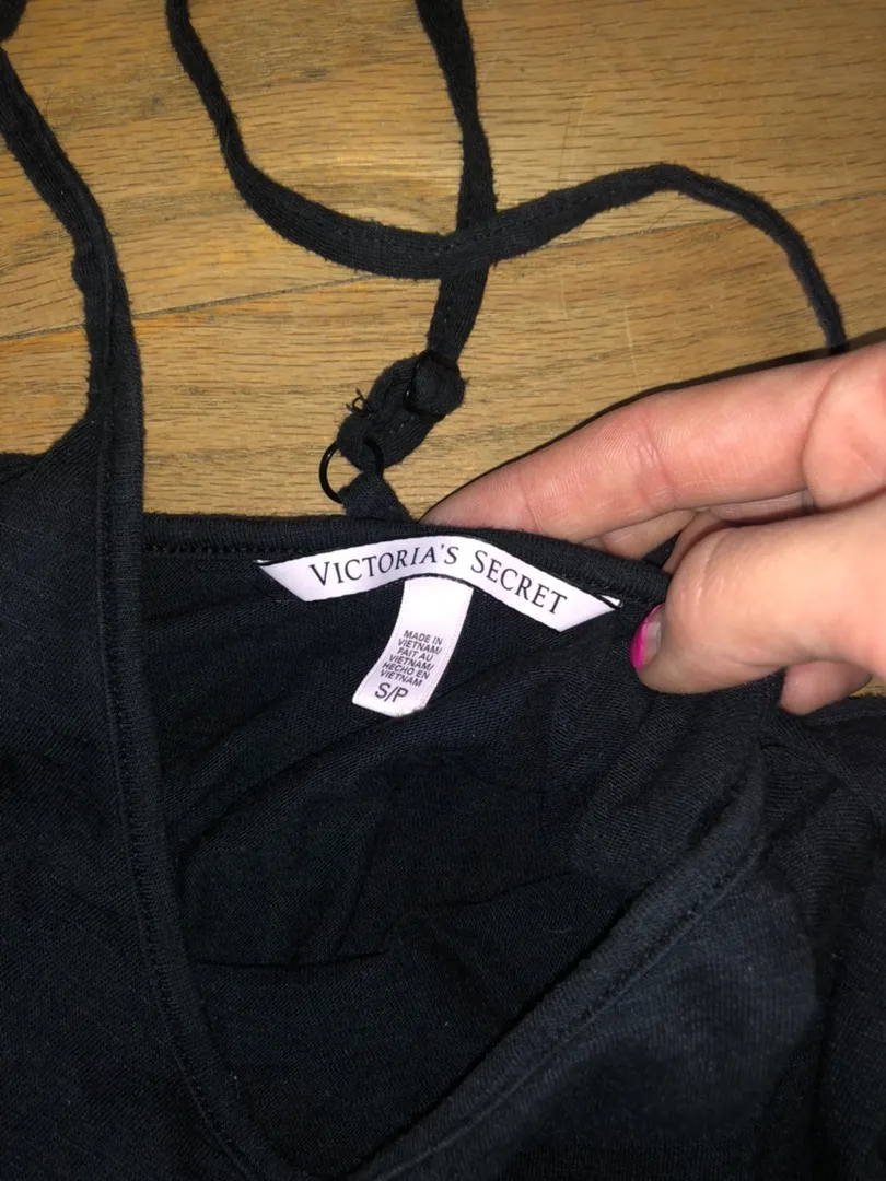 Victoria’s Secret Cover Up - Image 3