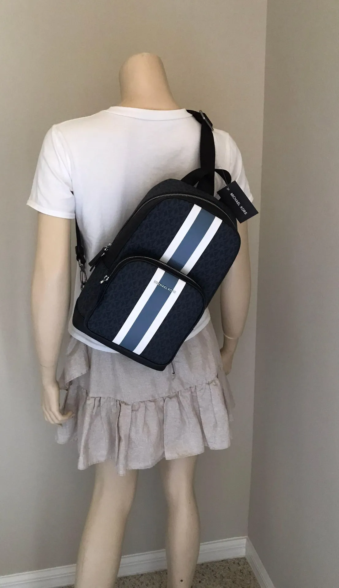 Michael Kors Sling Pack - Image 2